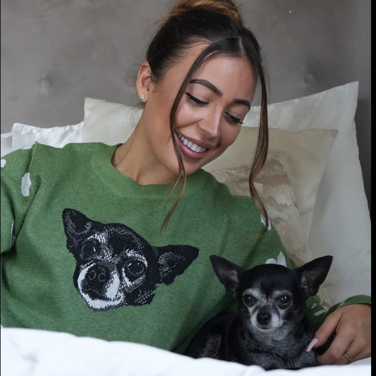 Crown and Paw - Knitwear Custom Knitted Pet Face Sweater with Heart Sleeves